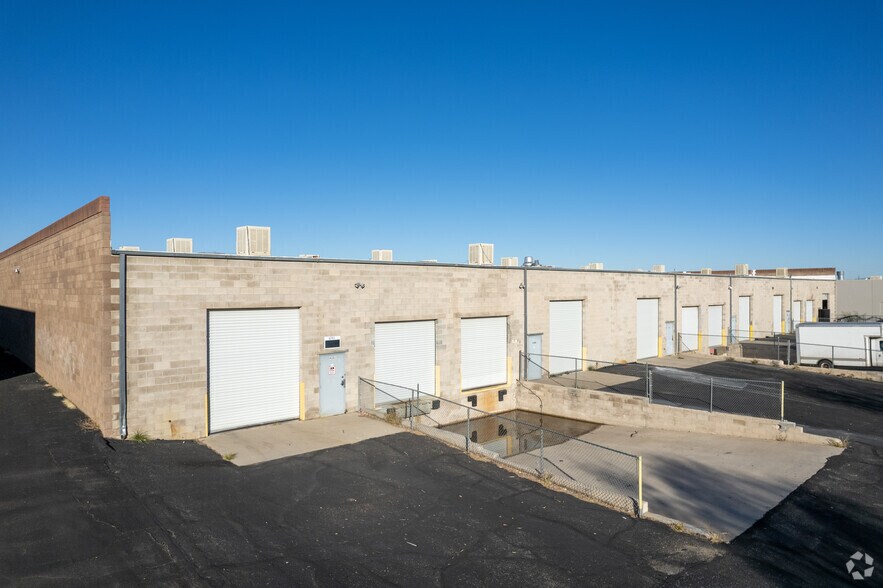 More Photos Of 4275-4285 S Santa Rita Ave, Tucson Light Distribution For Lease