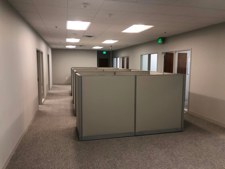 More Photos Of 5049 Edwards Ranch Rd, Fort Worth Coworking Space