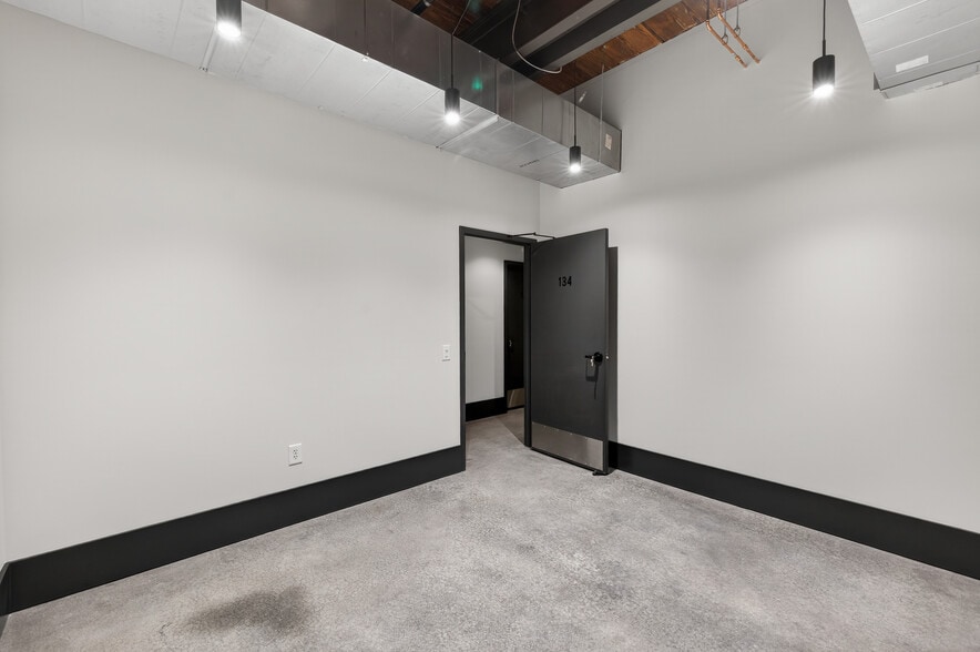 More Photos Of 200 Barrett St, Monroe Warehouse For Lease