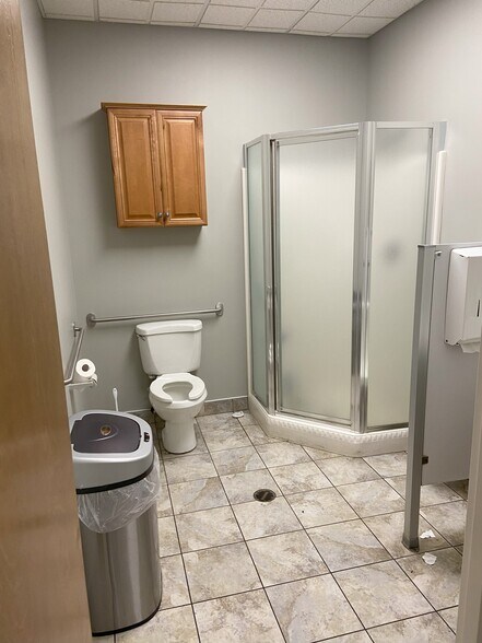 More Photos Of 4525 Trousdale Dr, Nashville Office For Sale