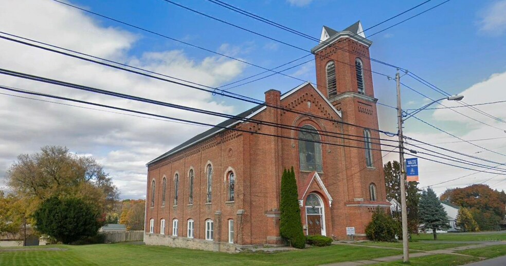 Primary Photo Of 386 Main St, New York Mills Specialty For Sale