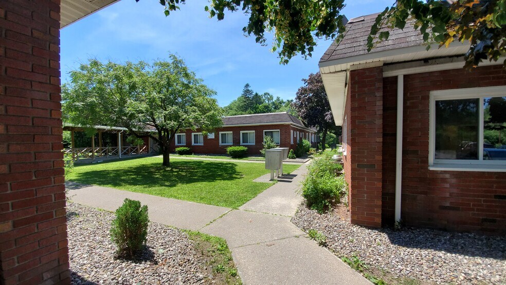 More Photos Of 100-600 Aaron Ct, Kingston Medical For Lease