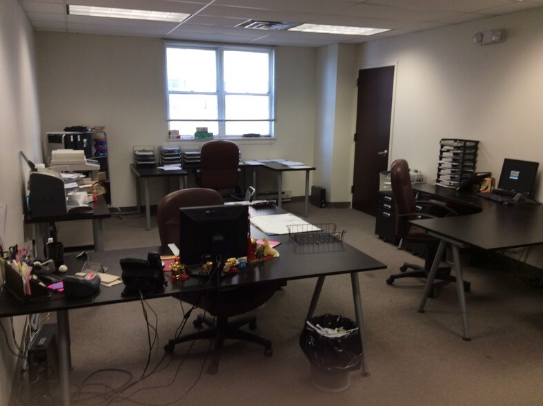More Photos Of 629-645 Main Ave, Passaic Parking Garage For Lease