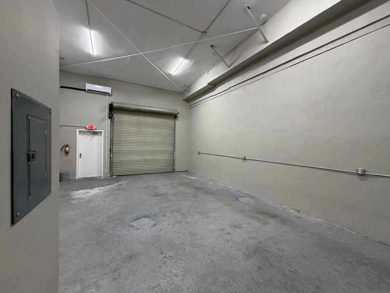 More Photos Of 1173-1179 SW 1st Way, Deerfield Beach Industrial For Lease