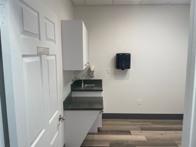 More Photos Of 1715 SE Tiffany Ave, Port Saint Lucie Medical For Lease