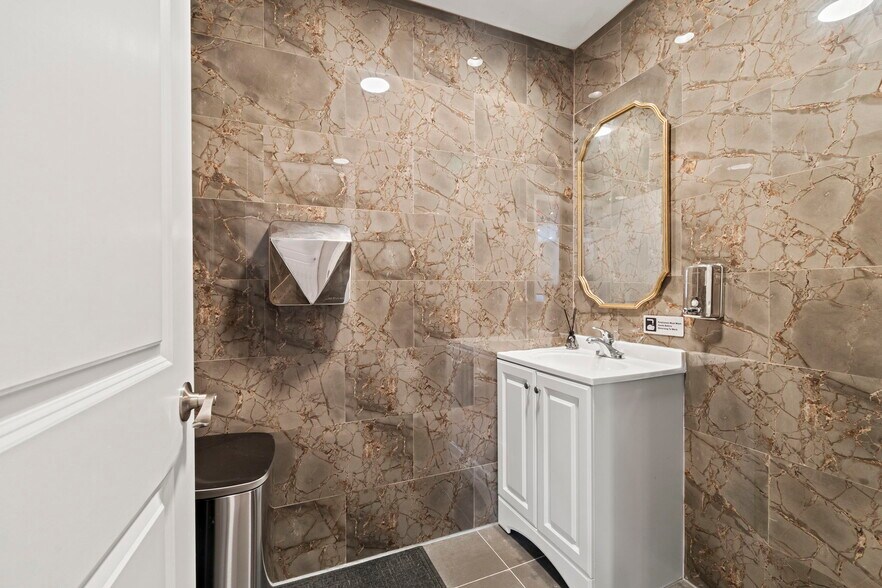 More Photos Of 1627 E Passyunk Ave, Philadelphia Storefront Retail Residential For Sale