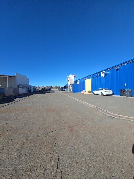 More Photos Of 42621 2nd St E, Lancaster Warehouse For Sale