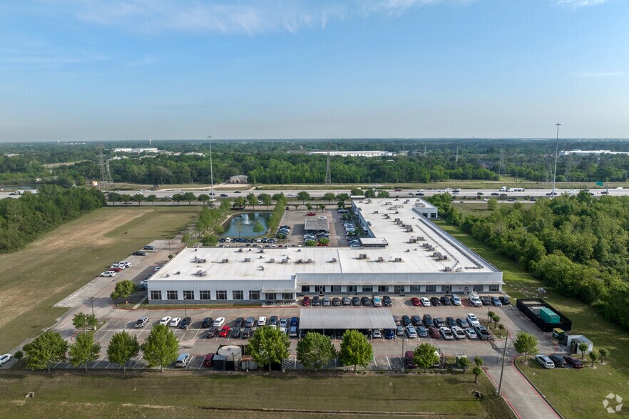 More Photos Of 1717 N Sam Houston Pky W, Houston Office For Lease