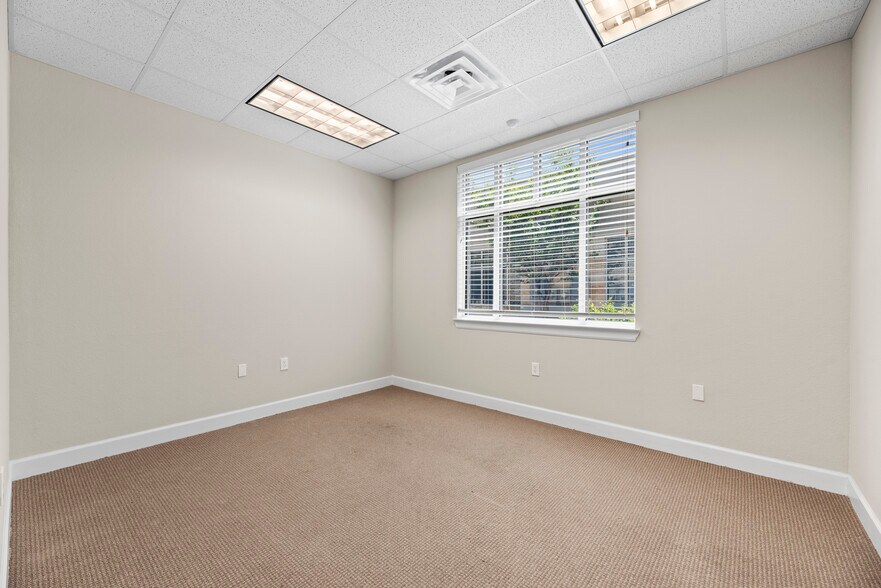 More Photos Of 1526 Katy Gap Rd, Katy Medical For Lease