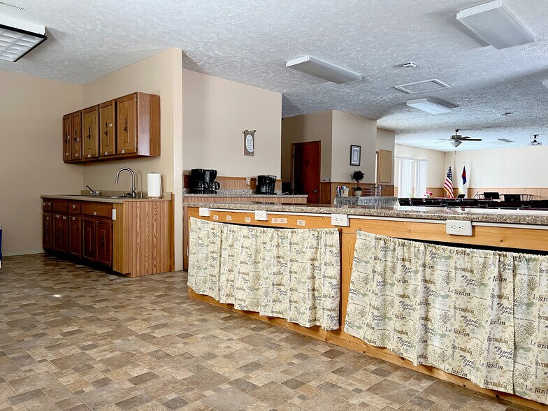 More Photos Of 418 S 14th St, Wymore General Retail For Sale