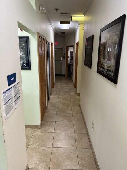 More Photos Of 406 N Indiana Ave, Englewood Medical For Sale