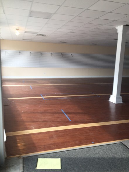 More Photos Of 3622 Maccorkle Ave, Charleston Storefront Retail Office For Sale