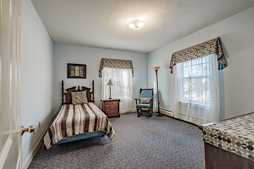 More Photos Of 257 South St, Biddeford Specialty For Sale