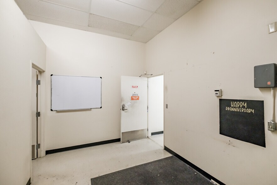 More Photos Of 2248 Santiam Hwy SE, Albany Freestanding For Lease