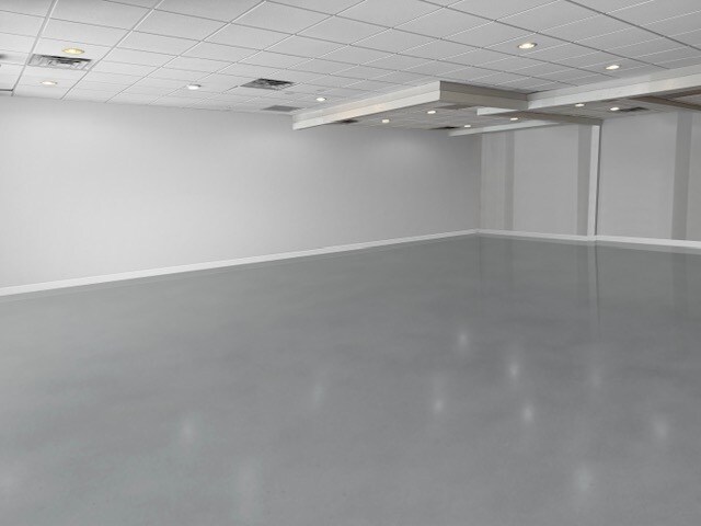 More Photos Of 11921 Kingston Pike, Farragut Storefront For Lease