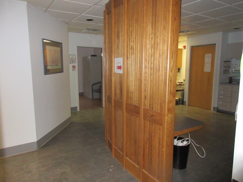 More Photos Of 498 Essex St, Bangor Medical For Lease