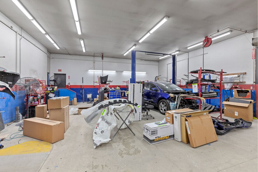 More Photos Of 2414 N 4th St, Coeur d'Alene Auto Repair For Sale