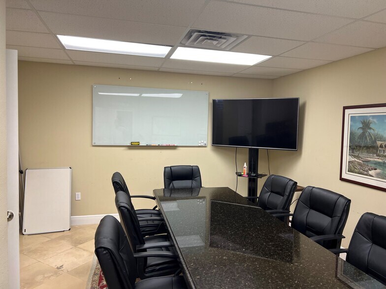 More Photos Of 105-111 Cleveland Ave, Cocoa Beach Storefront For Sale