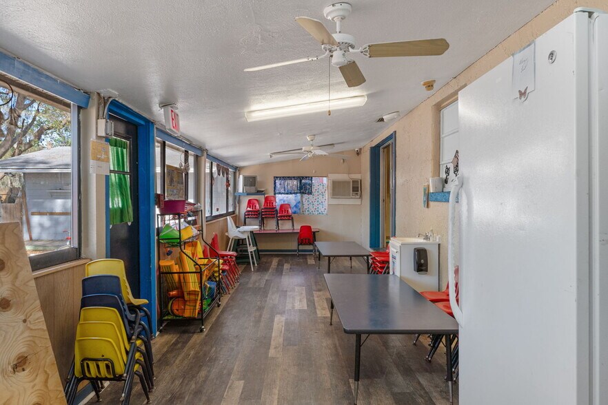 More Photos Of 639 NE 1st St, Crystal River Daycare Center For Sale