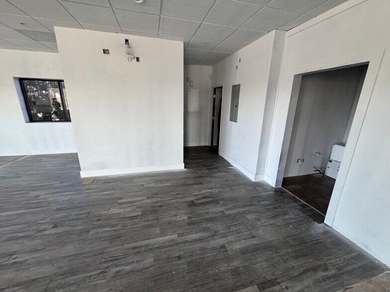 More Photos Of 19341 Bear Valley Rd, Apple Valley Medical For Lease