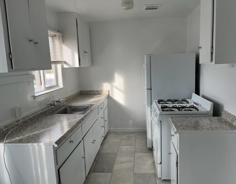 More Photos Of 419 B St, Richmond Apartments For Sale
