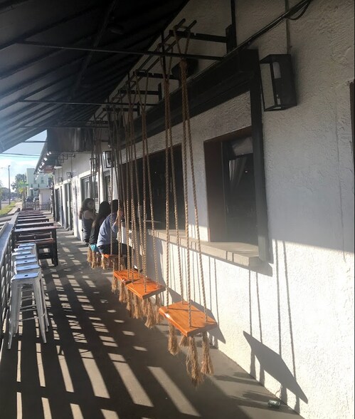 More Photos Of 1809 W Platt St, Tampa General Retail For Lease