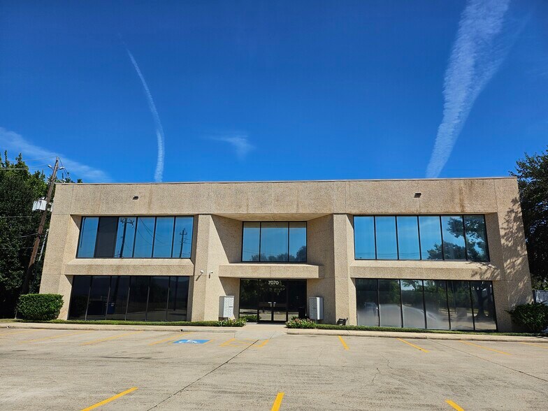 More Photos Of 7070 W 43rd St, Houston Office For Sale