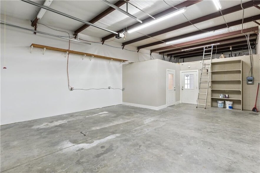 More Photos Of 125 Skyspaces Ct, St Simons Island Office For Sale