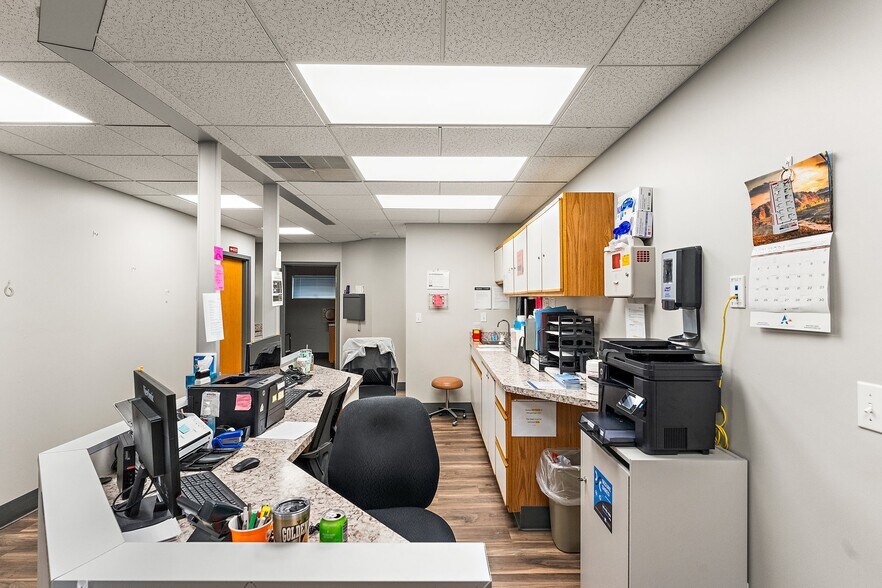 More Photos Of 1550 S Woodland Ave, Michigan City Medical For Sale