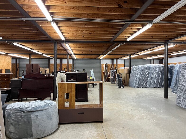 More Photos Of 1103 E Main St, Philadelphia Storefront For Sale