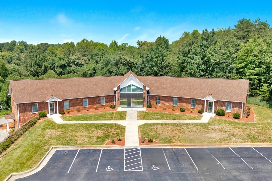 Primary Photo Of 180 Amt Tech Dr, Rocky Mount Medical For Sale