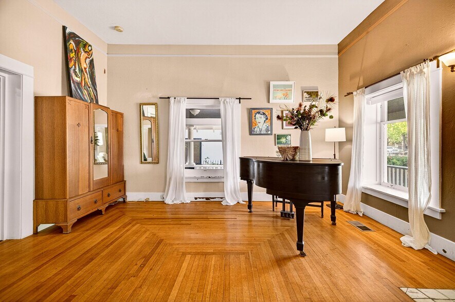 More Photos Of 1050 Esplanade, Chico Multifamily For Sale