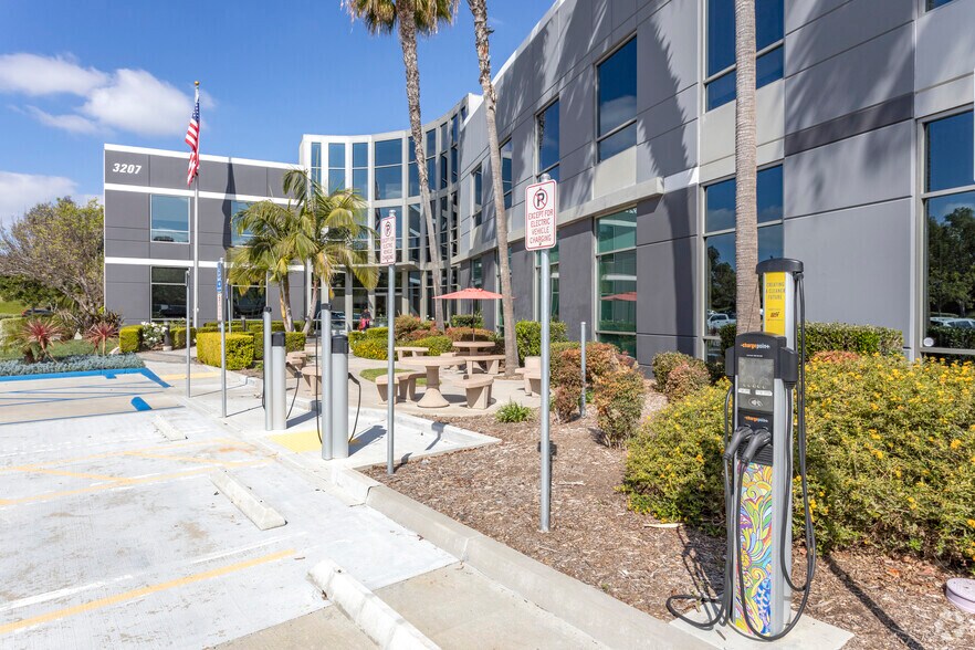 More Photos Of 3207 Grey Hawk Ct, Carlsbad Office For Lease