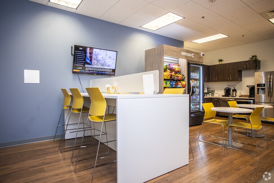 More Photos Of 10926 David Taylor Dr, Charlotte Coworking Space