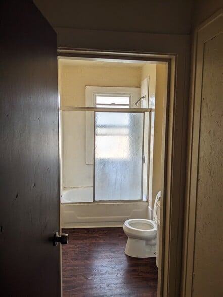 More Photos Of 576 E 152nd St, Cleveland Apartments For Sale