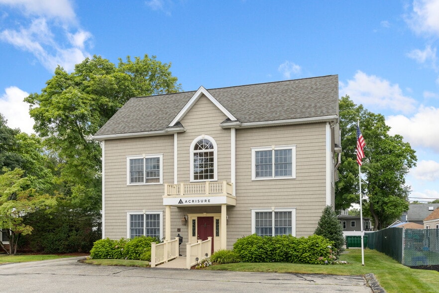 More Photos Of 828 Lynn Fells Pky, Melrose Office For Lease