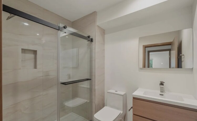 More Photos Of 11025 Blix St, North Hollywood Apartments For Sale