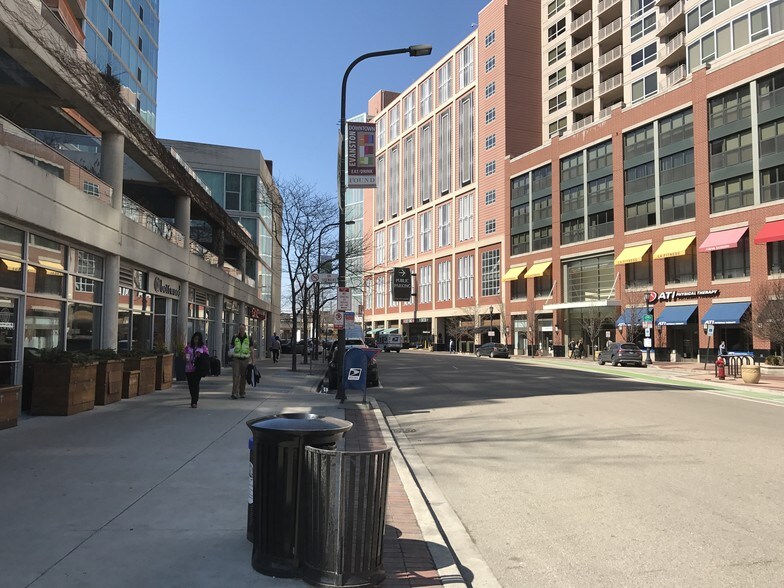 More Photos Of 1578 Sherman Ave, Evanston Office For Lease
