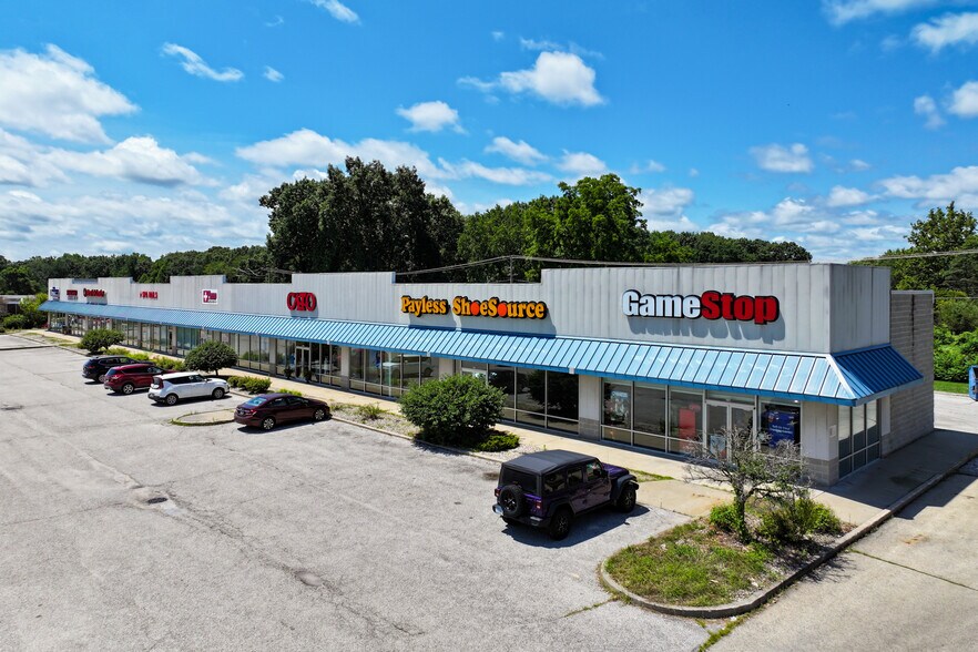 More Photos Of 2719 Emerson Dr, Elkhart Unknown For Lease