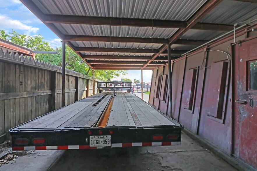 More Photos Of 1106 Wayside Dr, Houston Auto Repair For Sale