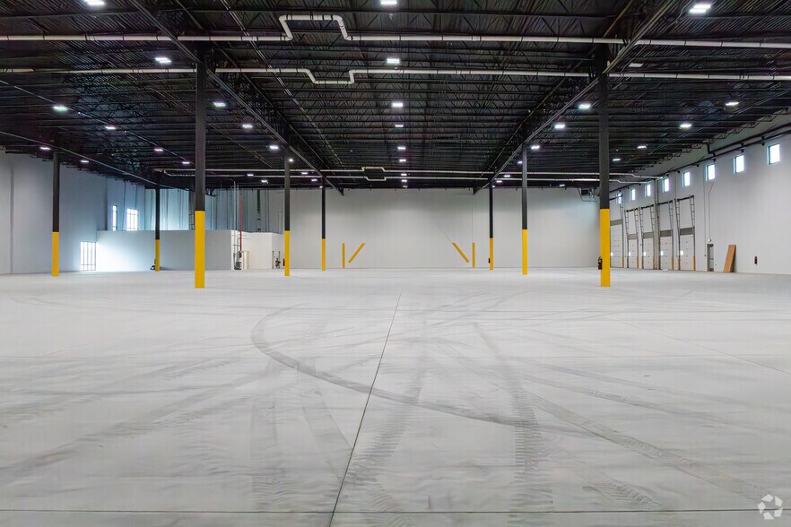 More Photos Of 6075 W SR-201 S, West Valley City Unknown For Lease