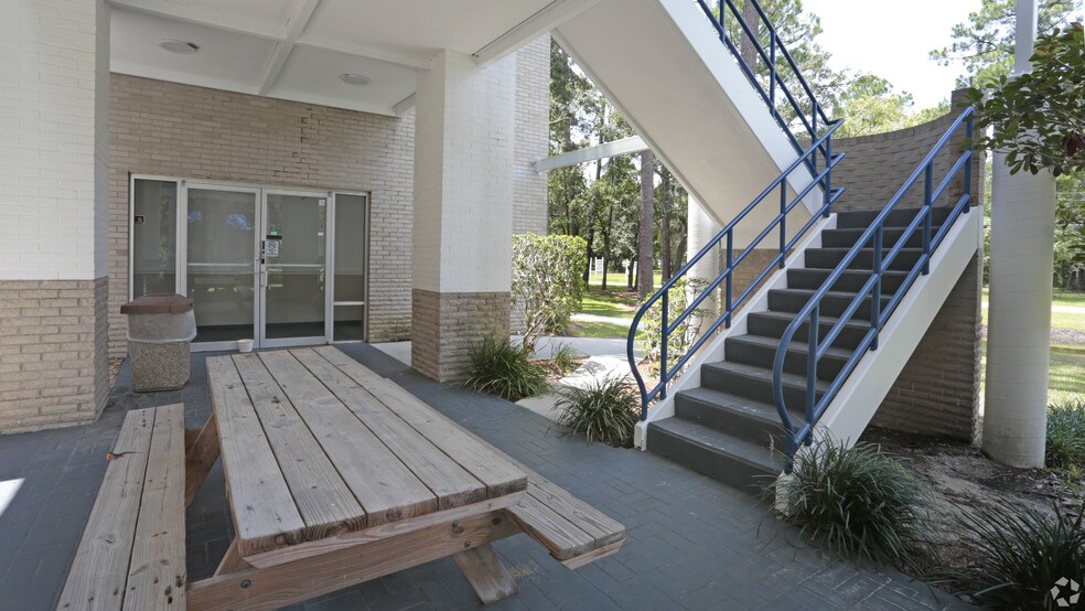 More Photos Of 4237 Salisbury Rd, Jacksonville Unknown For Lease