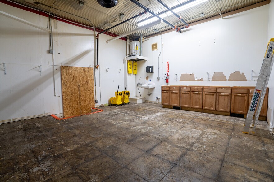 More Photos Of 21 1/2 W Main St, South Vienna Post Office For Sale