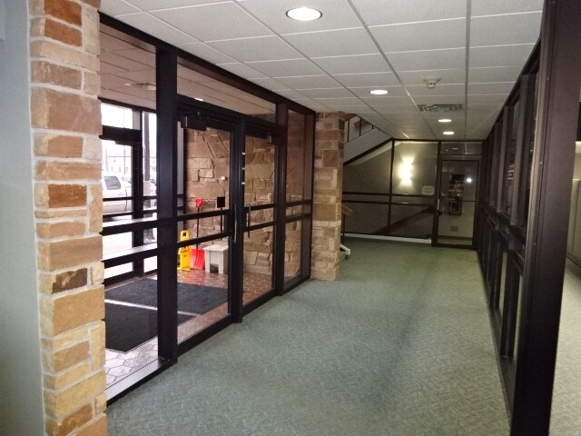 More Photos Of 1245 Main St, Stevens Point Bank For Lease
