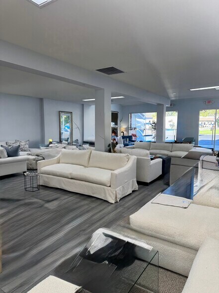 More Photos Of 3320 E Thousand Oaks Blvd, Westlake Village Restaurant For Lease