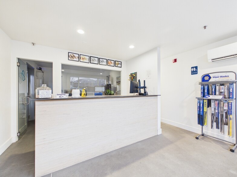 More Photos Of 3930 Woodside Blvd, Hailey Industrial For Sale