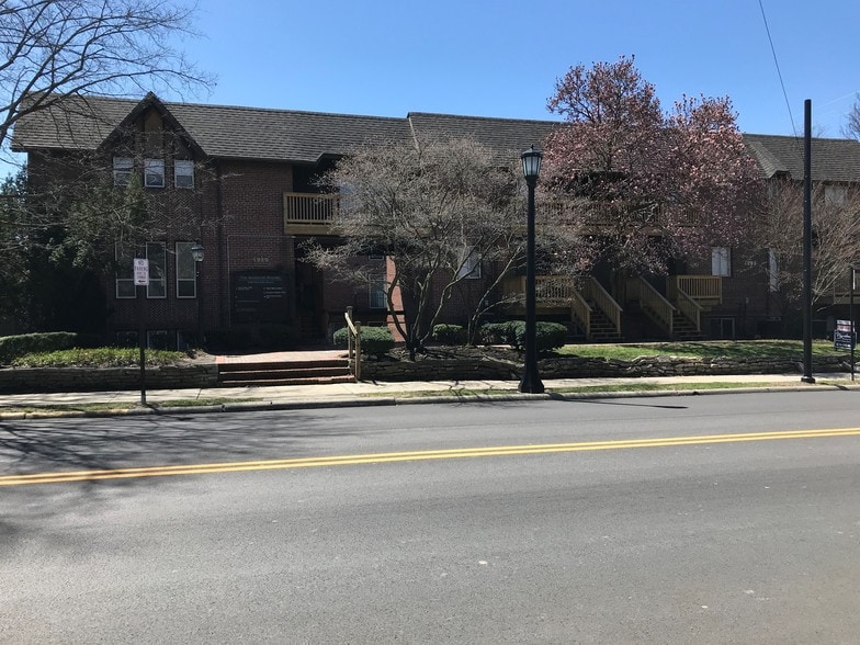 More Photos Of 1989 W 5th Ave, Columbus Office For Lease