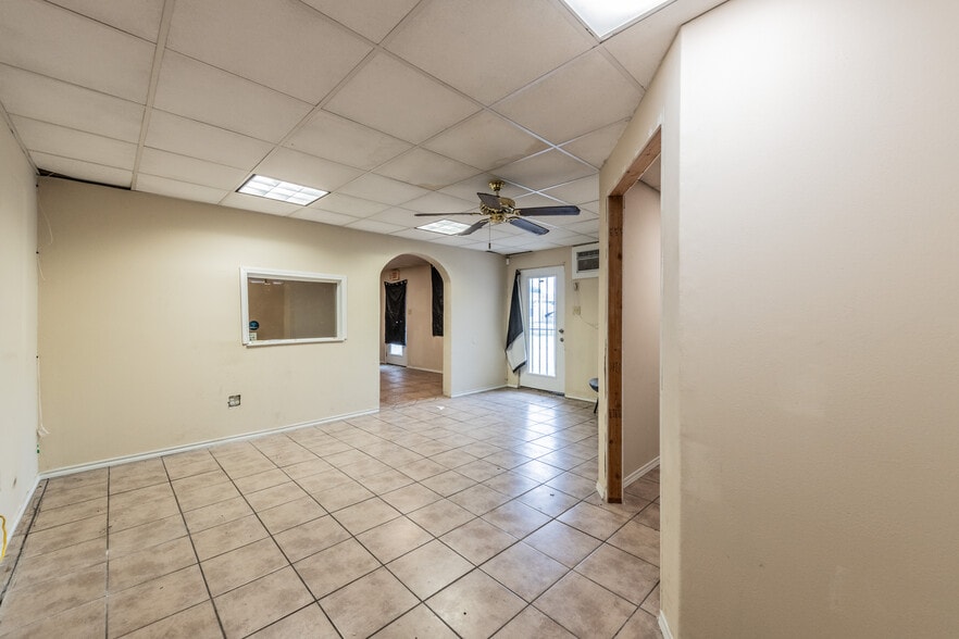 More Photos Of 1006 West Ave, San Antonio Freestanding For Sale