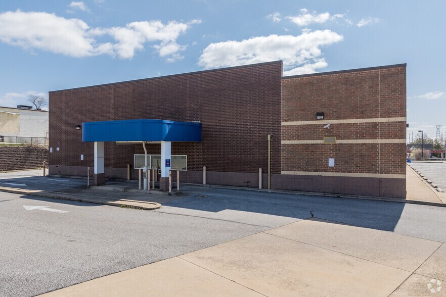 More Photos Of 2722 W 9th St, Chester Drugstore For Sale