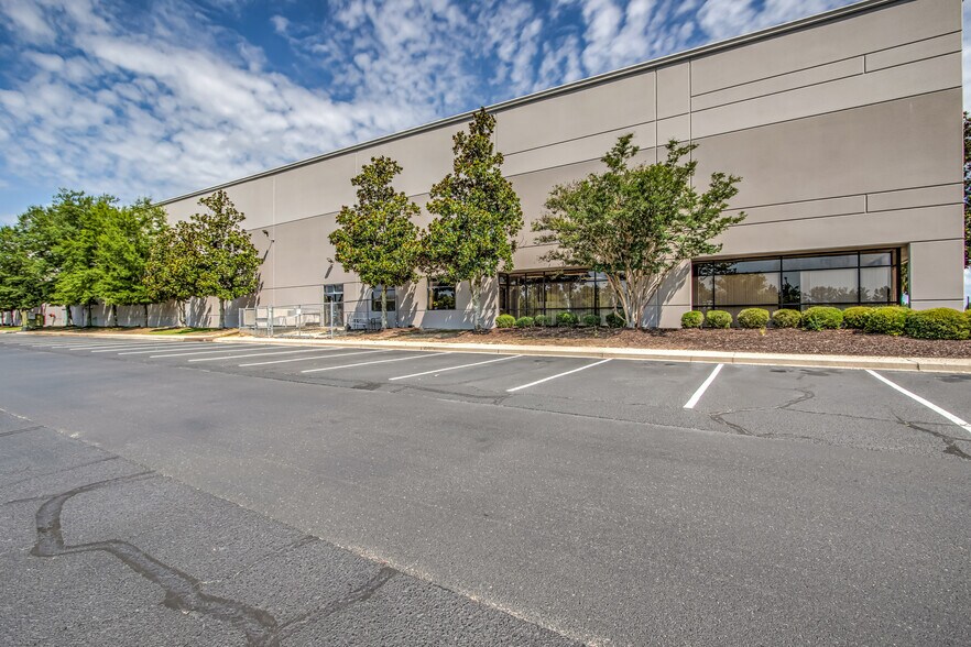 More Photos Of 1043 Global Ave, Graniteville Distribution For Lease